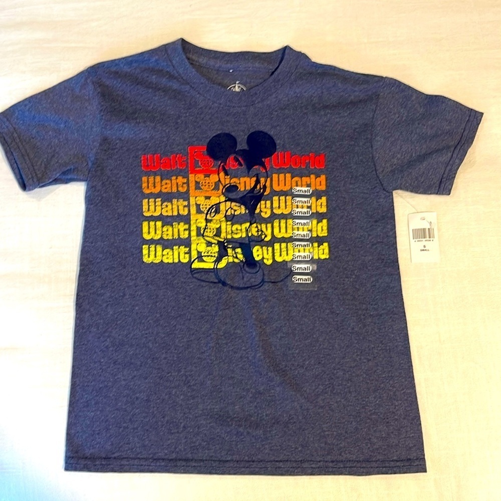 NWT Walt Disney world Mickey Mouse T shirt small